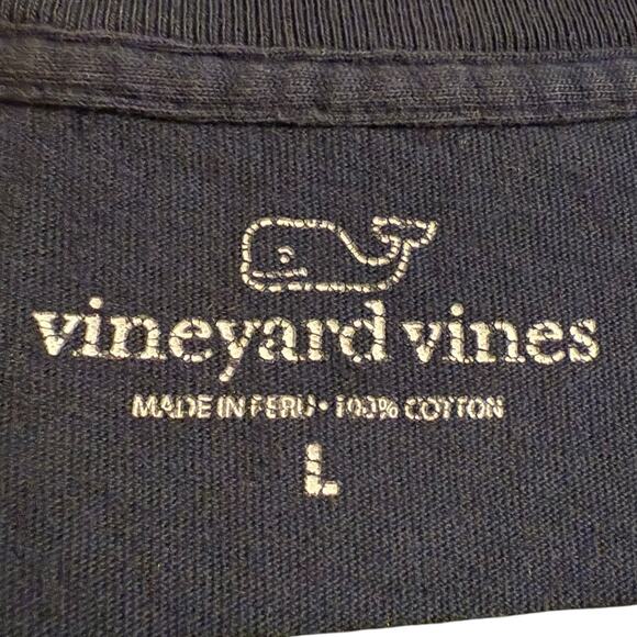 Vineyard Vines Navy Blue Classic Graphic Tee with Pink Whale Size Large - Picture 4 of 7
